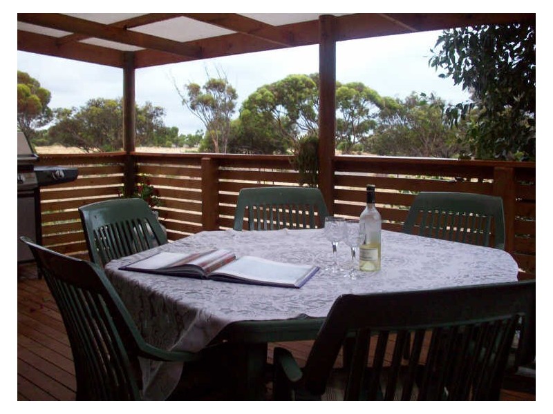 2 Falie Drive, Price SA 5570