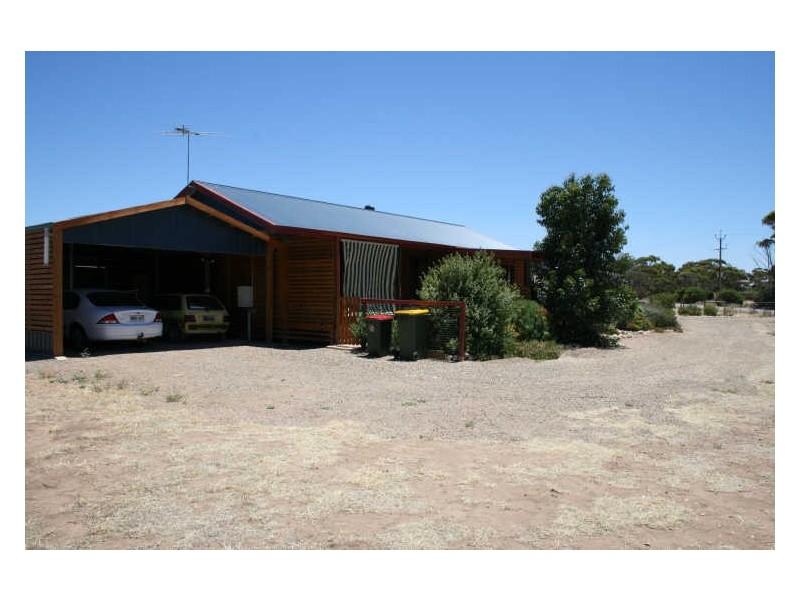 2 Falie Drive, Price SA 5570