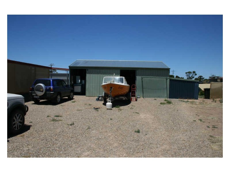 2 Falie Drive, Price SA 5570