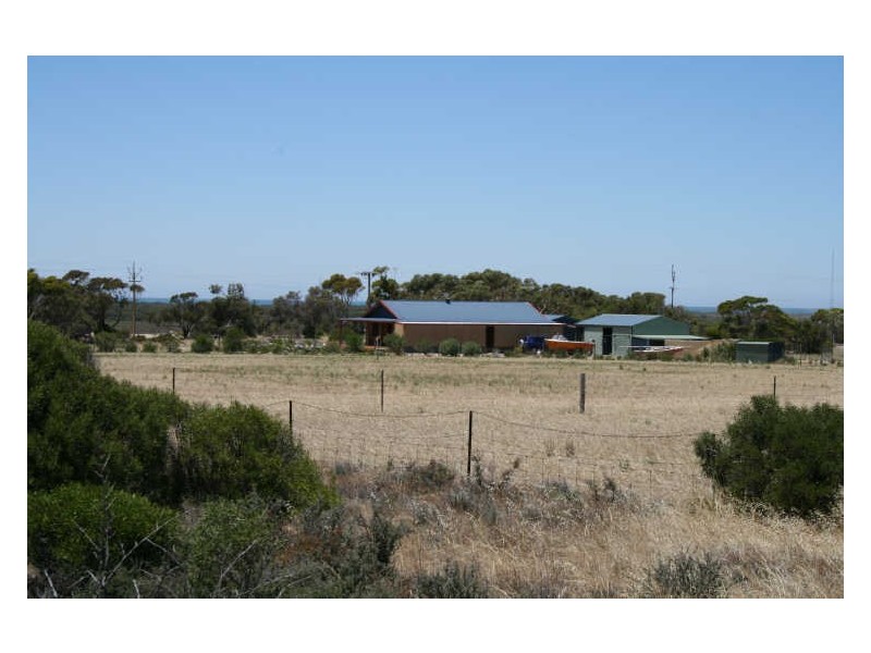 2 Falie Drive, Price SA 5570