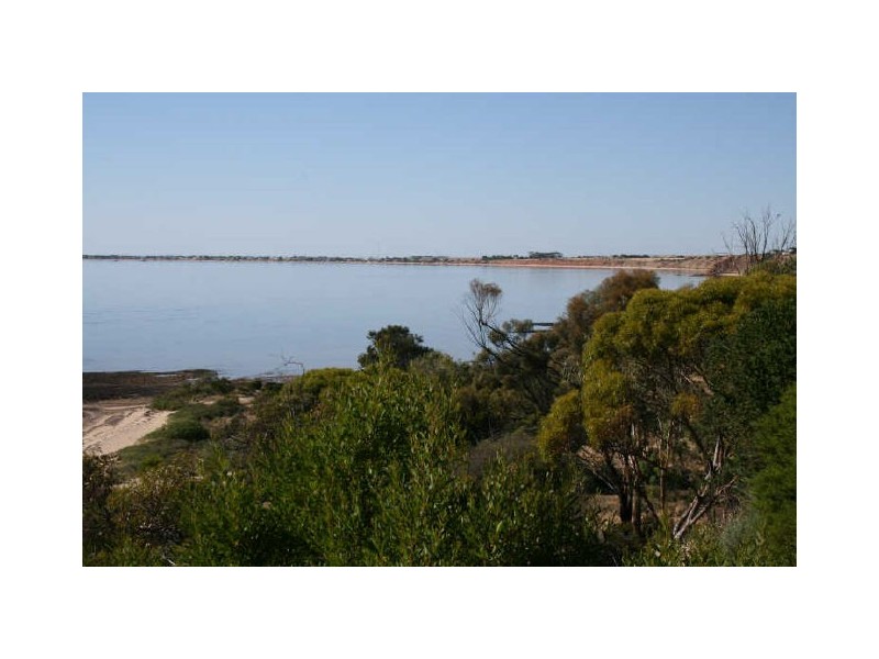83 Main Coast Road, Pine Point SA 5571