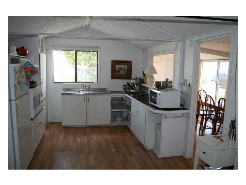 1 Yoolamardy Parade, Port Clinton SA 5570