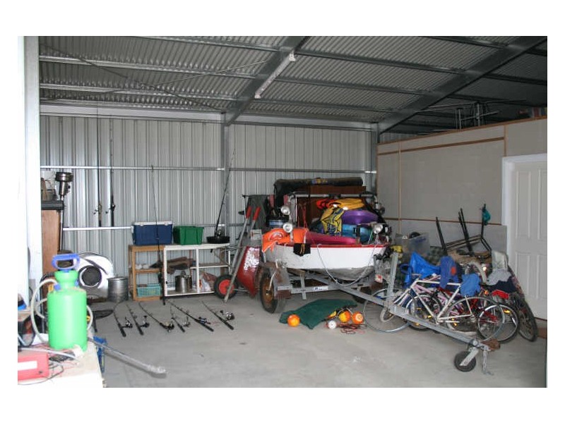 1 Yoolamardy Parade, Port Clinton SA 5570