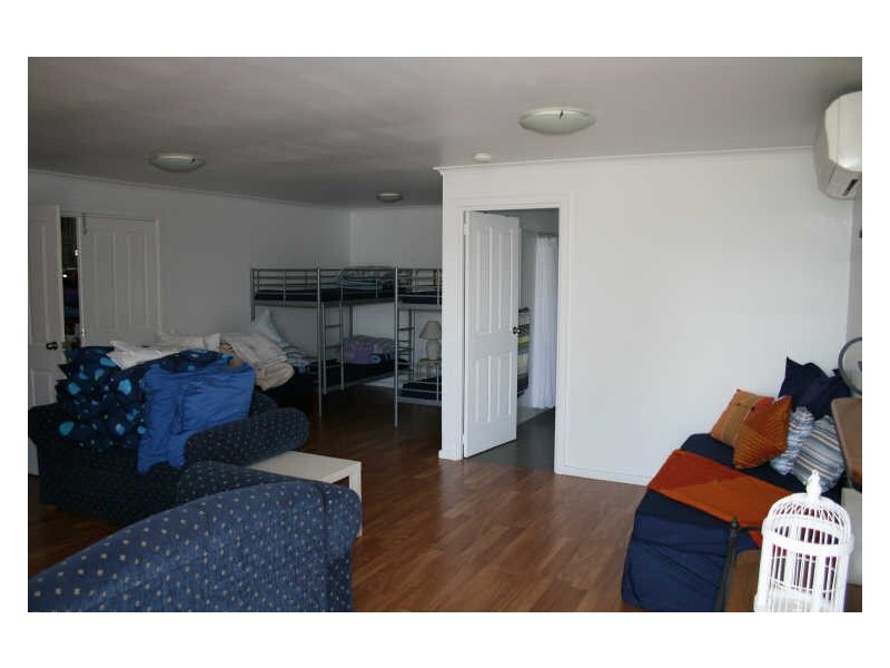1 Yoolamardy Parade, Port Clinton SA 5570