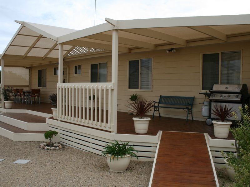 704 Black Point Drive, Black Point SA 5571