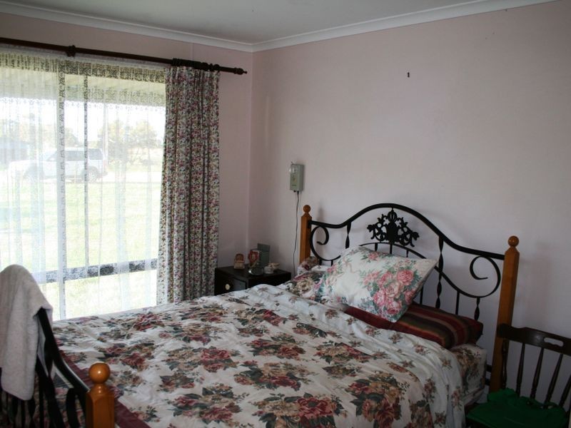 4 Wandilta Terrace, Port Clinton SA 5570