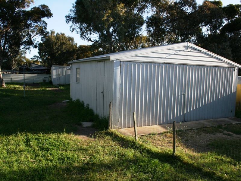 4 Wandilta Terrace, Port Clinton SA 5570