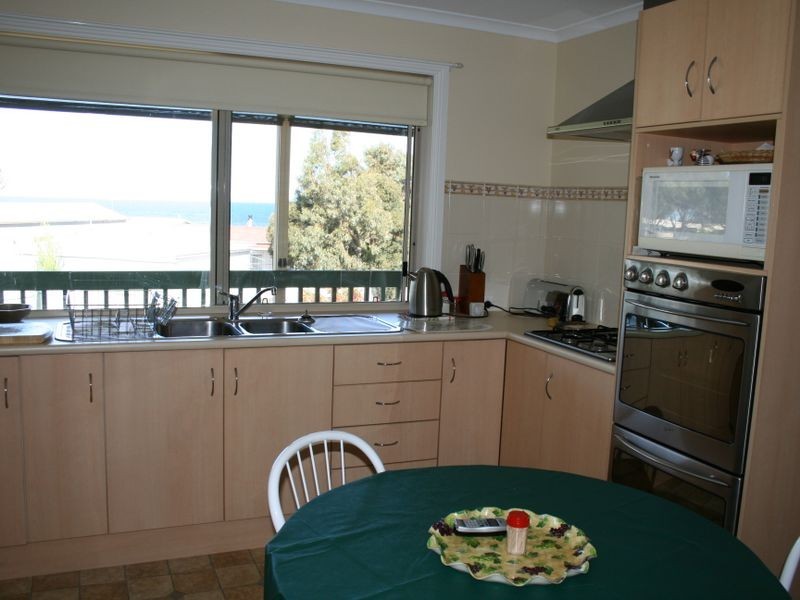 5 Esther Lane, Port Julia SA 5575