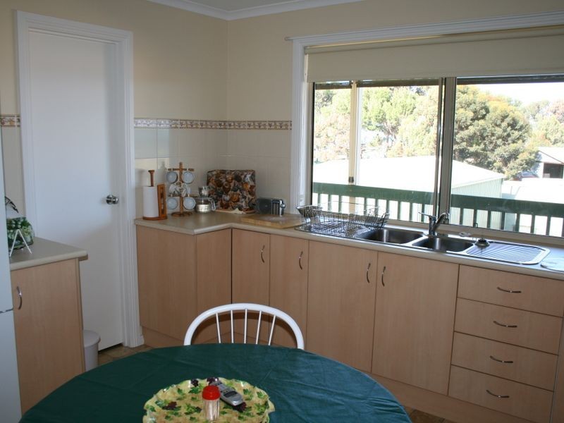 5 Esther Lane, Port Julia SA 5575