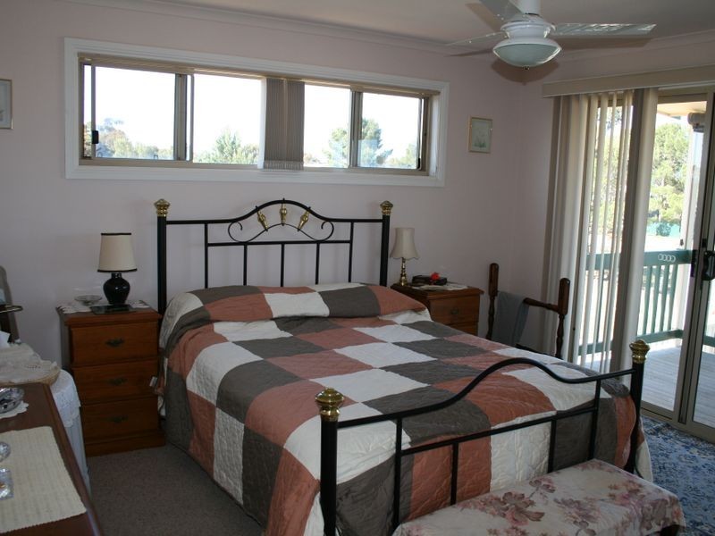 5 Esther Lane, Port Julia SA 5575