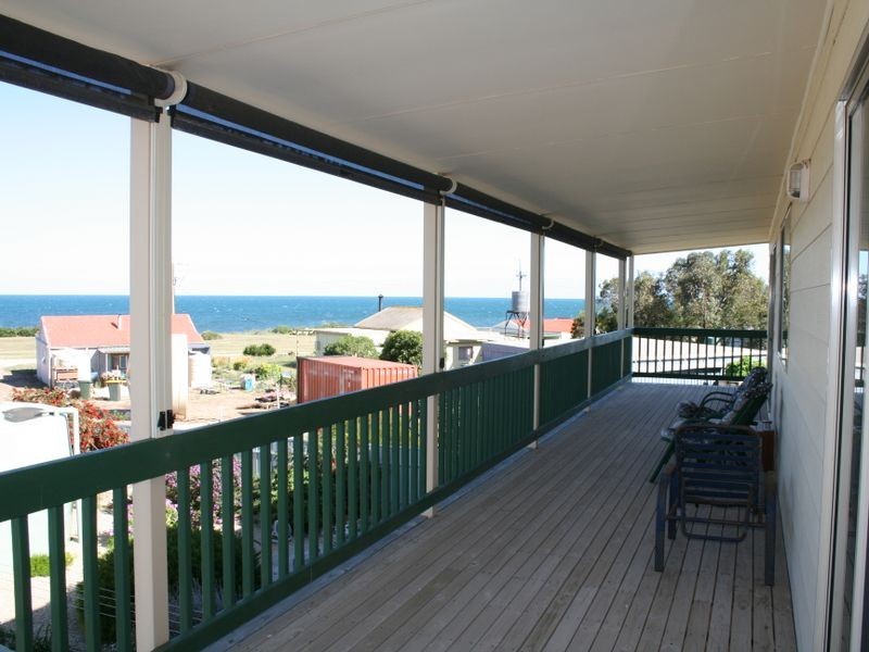 5 Esther Lane, Port Julia SA 5575