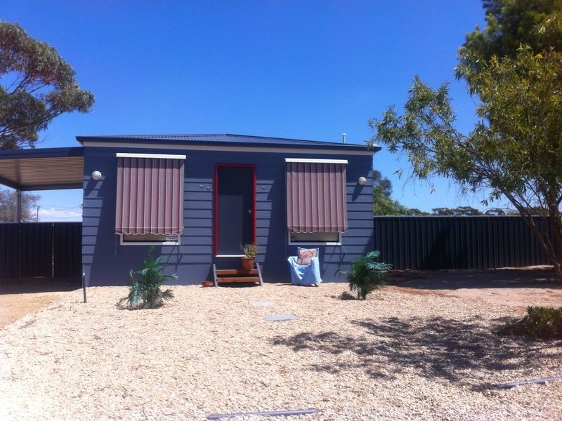 1 Gardner Street, Price SA 5570