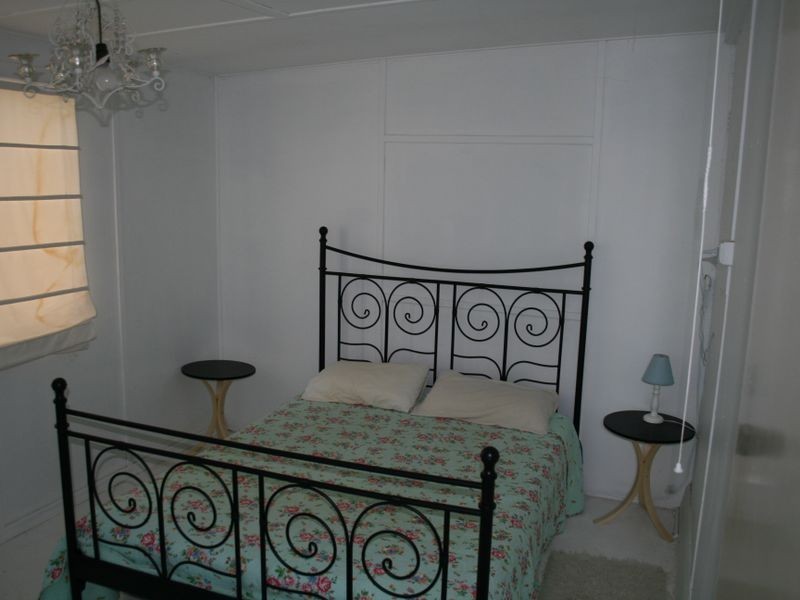 11 Yoolamardy Parade, Port Clinton SA 5570