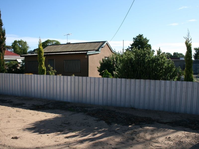 4 Gardner Street, Price SA 5570