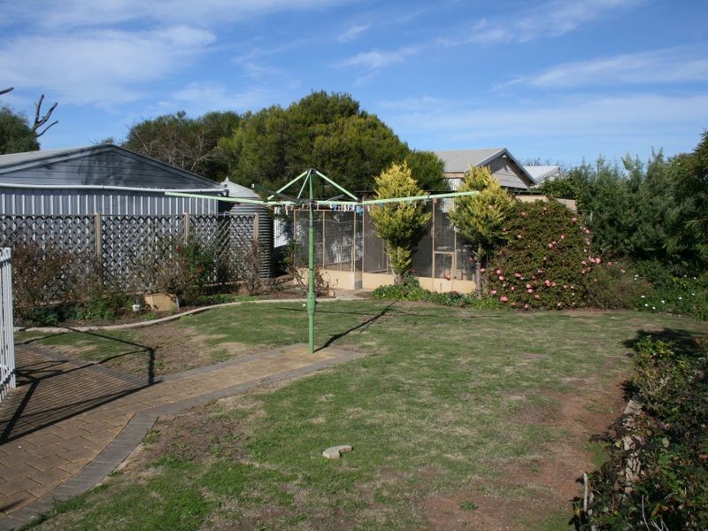 9 Annie Watt Street, Price SA 5570