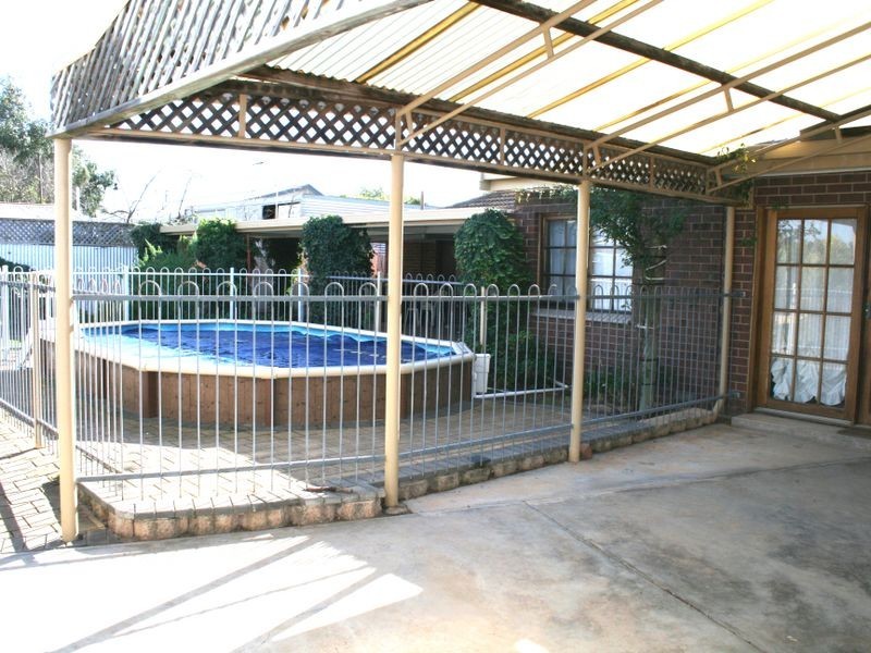 9 Annie Watt Street, Price SA 5570