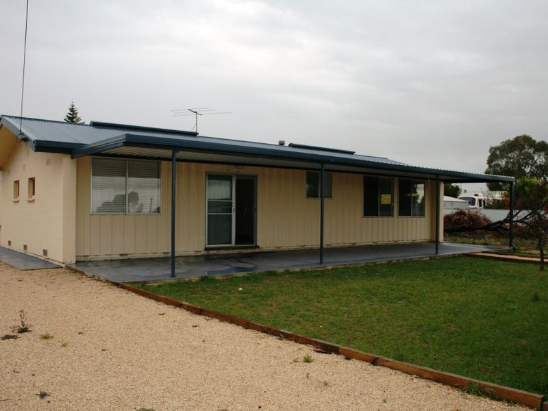 17 Devon Street, Price SA 5570