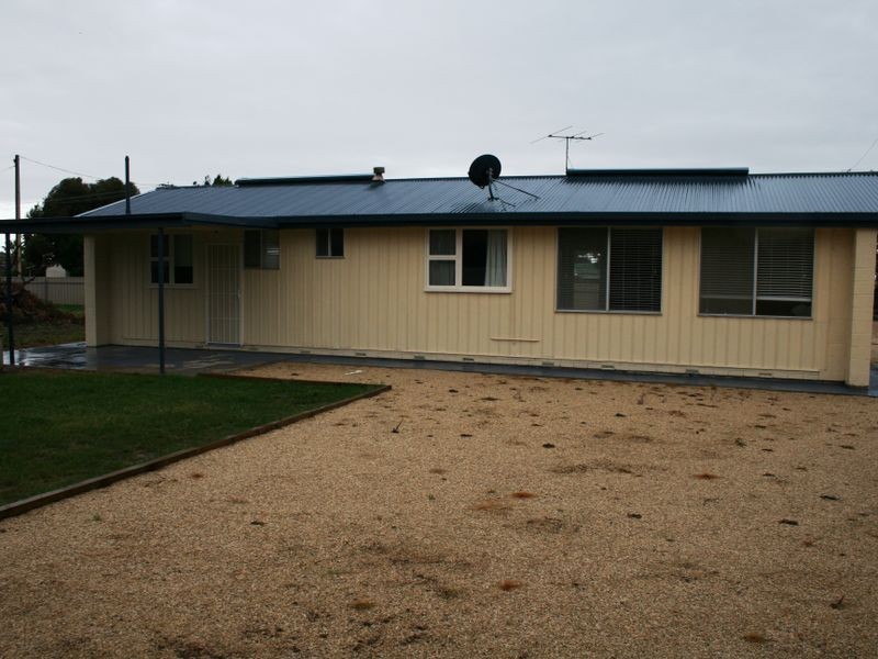 17 Devon Street, Price SA 5570