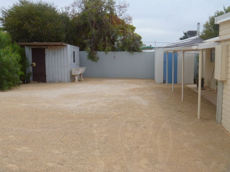 2 James Well Road, James Well SA 5571
