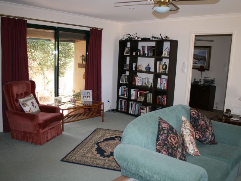 10 Barton Road, Tiddy Widdy Beach SA 5571