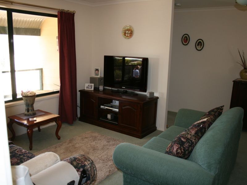 10 Barton Road, Tiddy Widdy Beach SA 5571