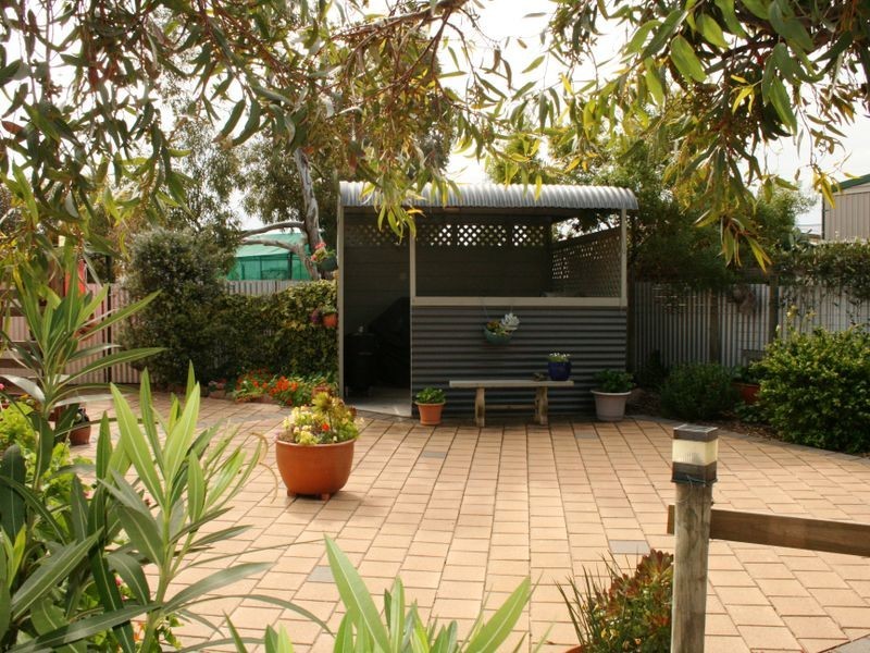 10 Barton Road, Tiddy Widdy Beach SA 5571