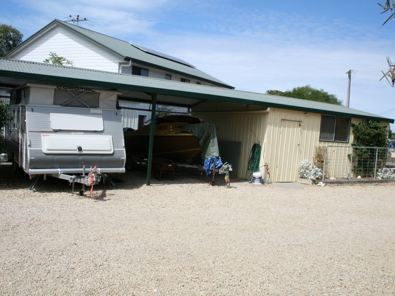 10 Barton Road, Tiddy Widdy Beach SA 5571