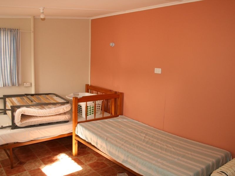 38 The Esplanade, Price SA 5570
