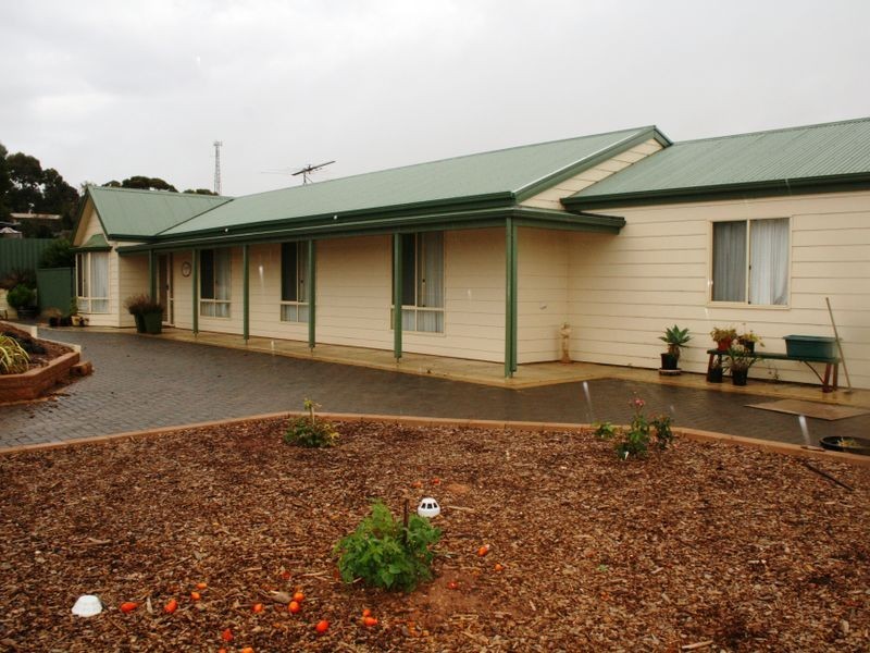 2 Jarrett Street, Maitland SA 5573