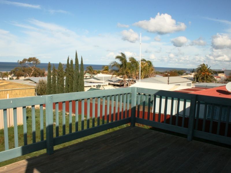 20 Barton Road, Tiddy Widdy Beach SA 5571