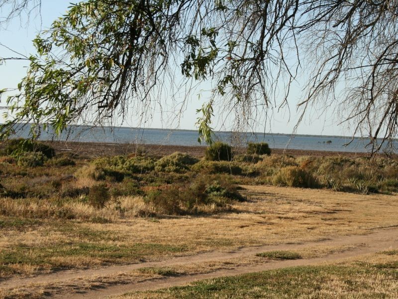 18 The Esplanade, Price SA 5570