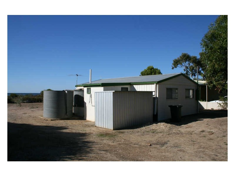 16 James Well Road, James Well SA 5571