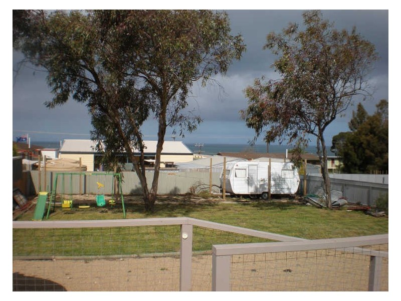 32 Barton Road, Tiddy Widdy Beach SA 5571