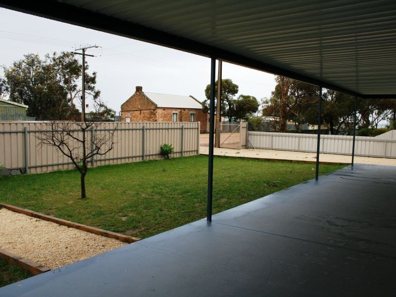 17 Devon Street, Price SA 5570