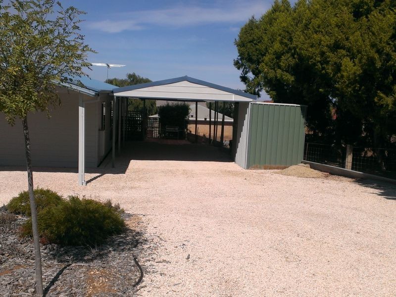 28 Clinton Road, Maitland SA 5573