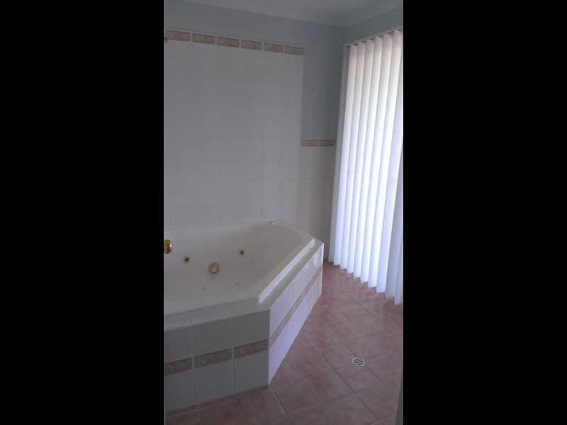 28 Clinton Road, Maitland SA 5573