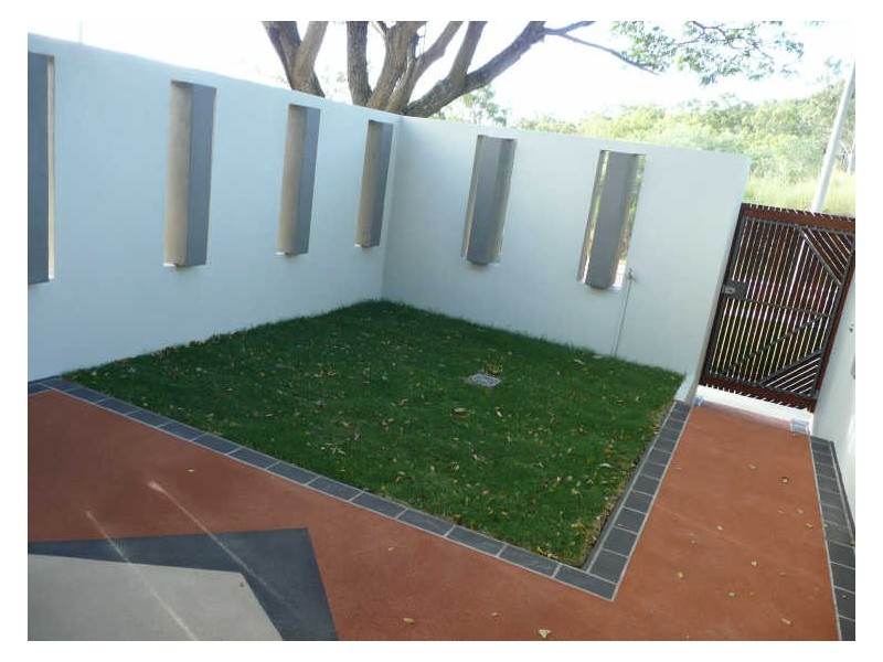 1,2,3 &4/102 Philip Street, Sun Valley QLD 4680