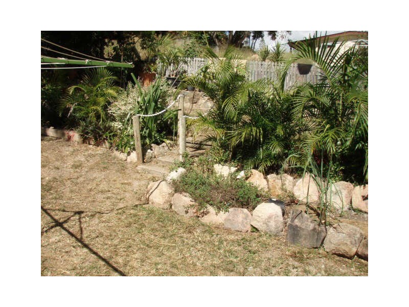 10 Geraldine Street, West Gladstone QLD 4680