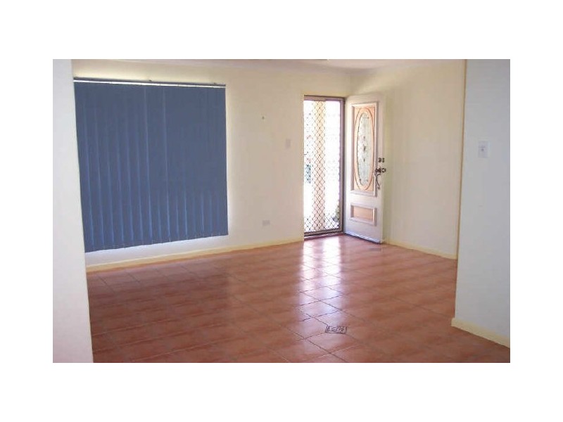 1 & 2/13 Derby Street, South Gladstone QLD 4680