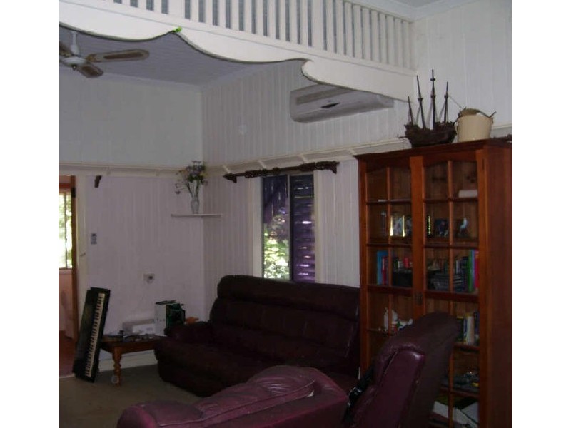 40 Agnes Street, South Gladstone QLD 4680