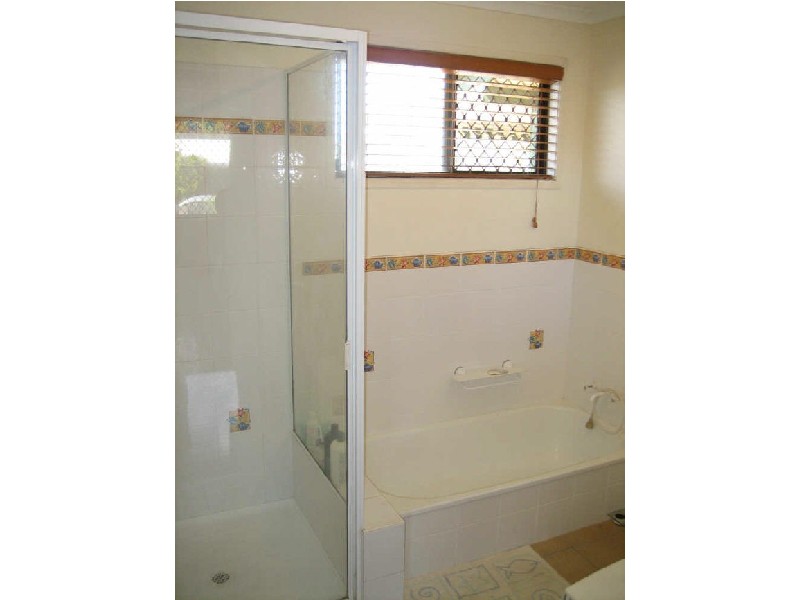 11 Canonbar Street, Clinton QLD 4680