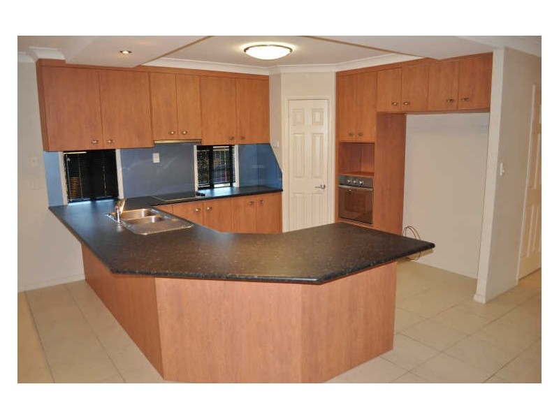 19 Wivenhoe Close, Clinton QLD 4680