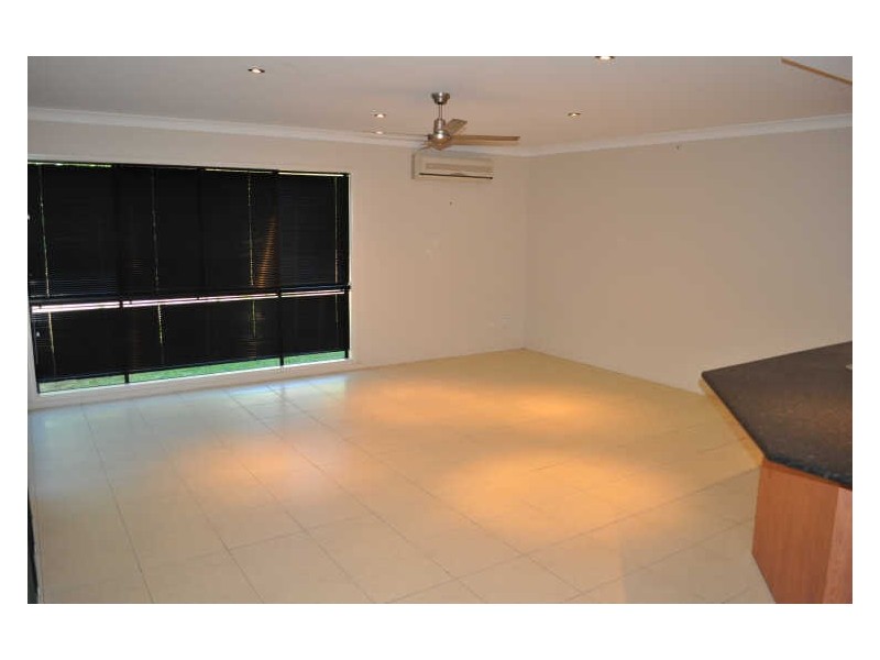 19 Wivenhoe Close, Clinton QLD 4680