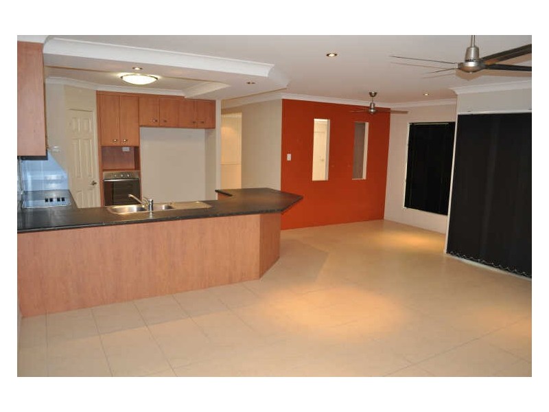 19 Wivenhoe Close, Clinton QLD 4680
