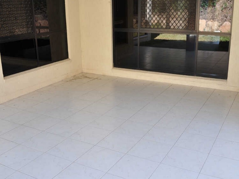 19 Wivenhoe Close, Clinton QLD 4680