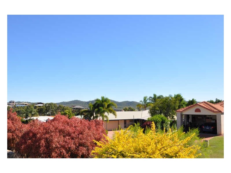 19 Wivenhoe Close, Clinton QLD 4680