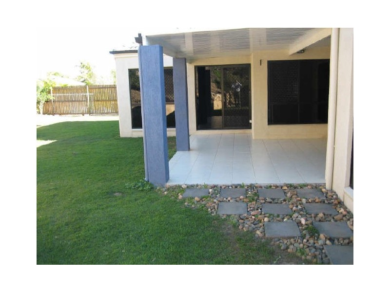 19 Wivenhoe Close, Clinton QLD 4680