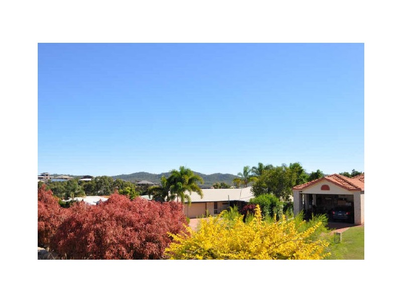 19 Wivenhoe Close, Clinton QLD 4680