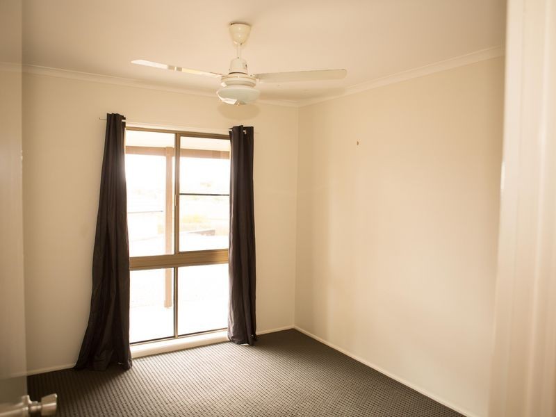 25 Gretel Drive, Clinton QLD 4680