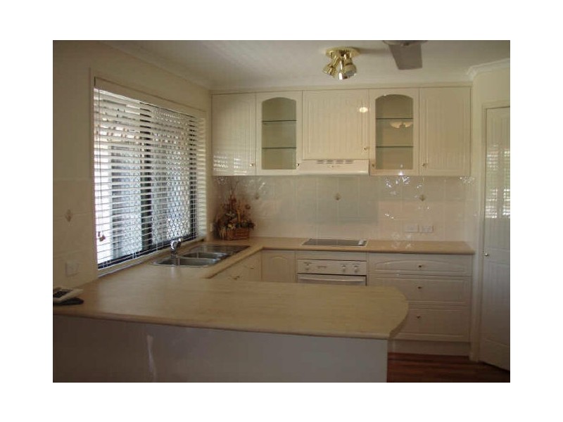 34 Ellington Street, New Auckland QLD 4680